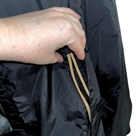 North Face Women's Hyvent Waterproof Rain Jacket Black & Gold Packable Hood - Picture 8 of 10